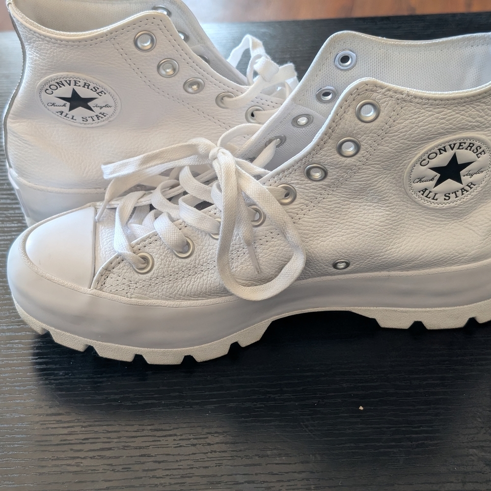 Converse White High-Top Sneakers Worn Once Unisex Size 9.5